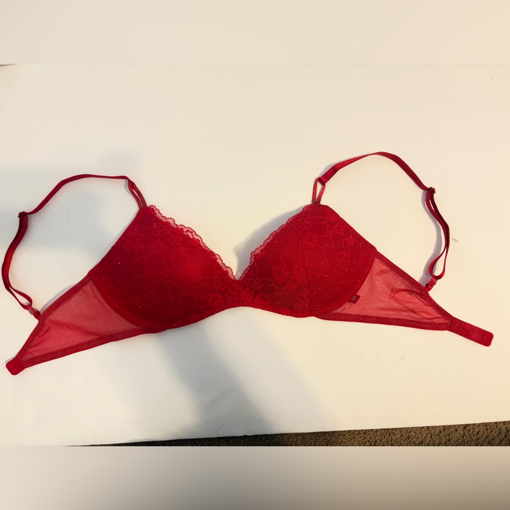 Victoria's Secret Vibrant Red Lace Bra
